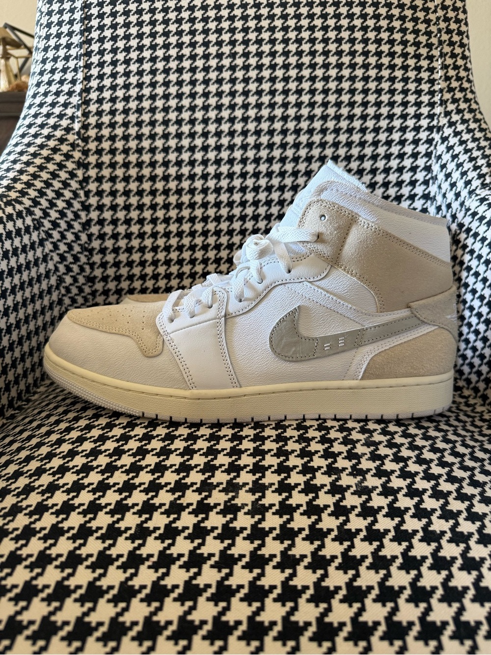 Jordan 1 Craft- Nike High-Top Sneakers in White and Light Gray